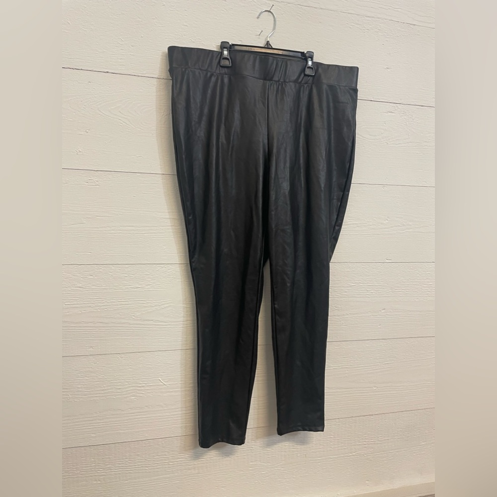 Torrid - Picture 2 of 3